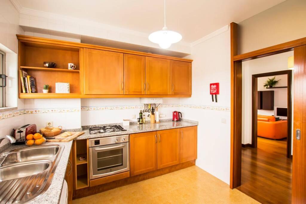 Casa Da Torre Com Garagem Gratuito Apartment Aveiro Exterior photo